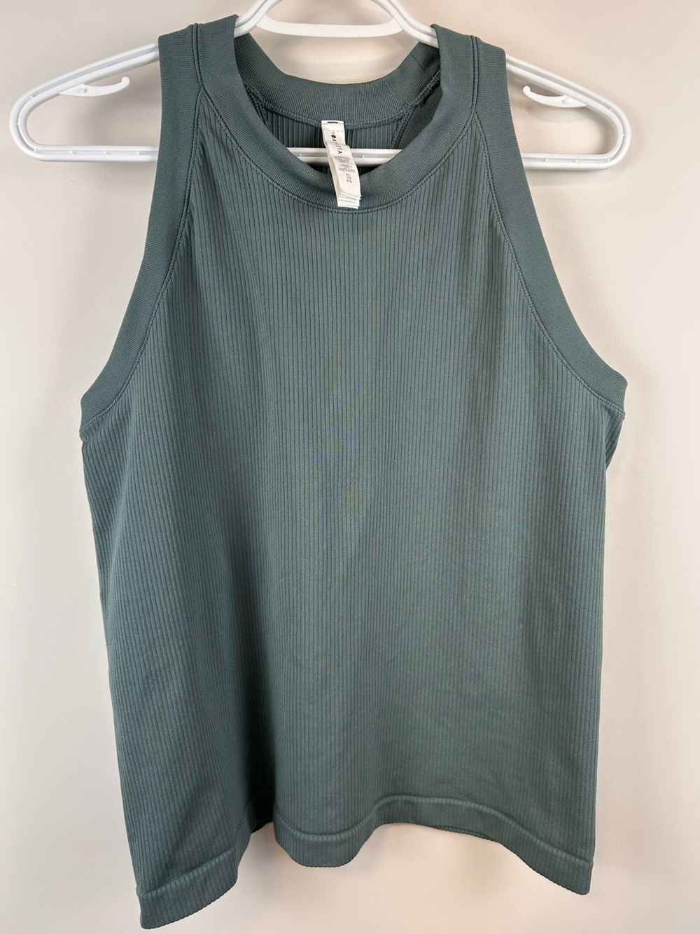 Athleta Renew Ribbed Racerback Tank Top XL Green Performance Workout Athletic